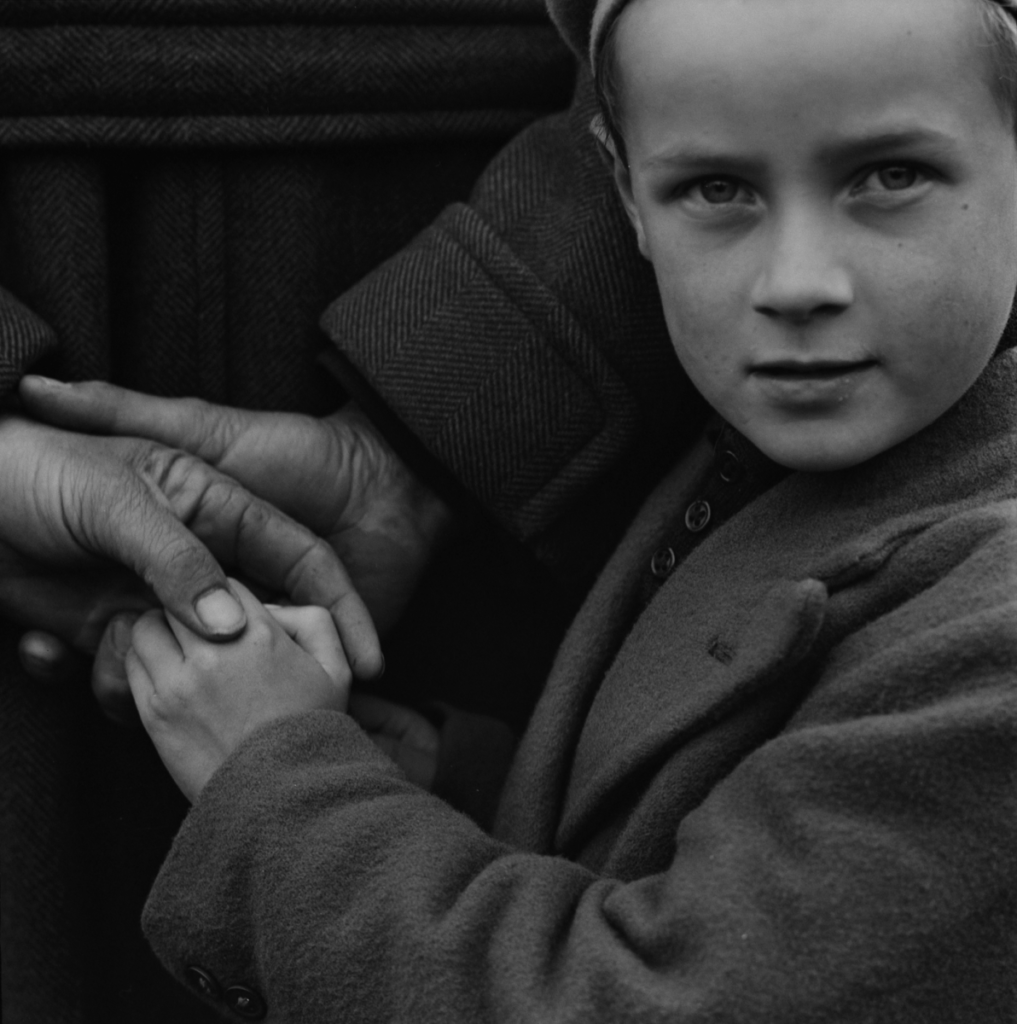 historical photos of Ireland, young child