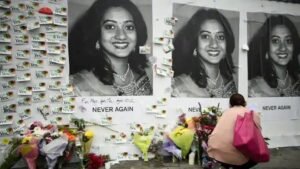 Messages attached to Aches'mural on Richmond Street, which depicted an image of Savita Halappanavar.